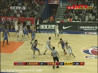 收集本赛季国产球员精彩扣篮gif(有好图的朋友都贴上来吧)