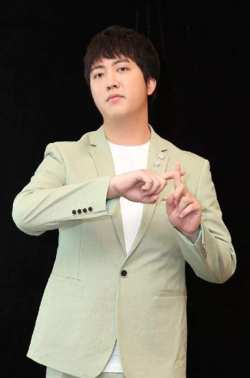 当年爆笑的《爱笑会议室》,你最喜欢谁的表演?