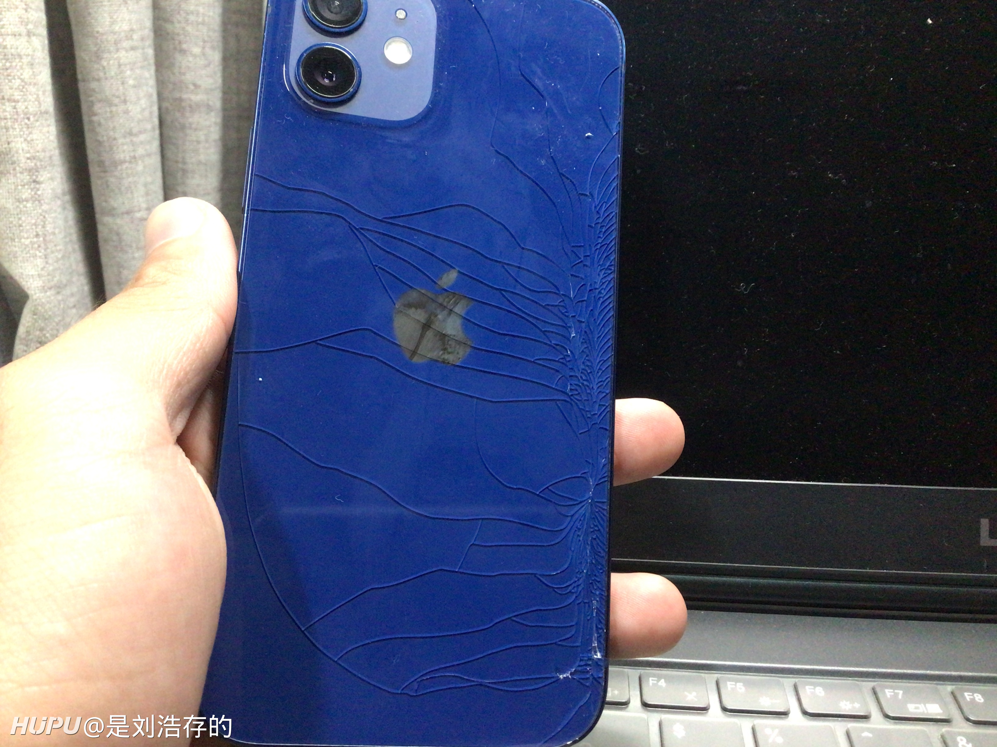 iphone12背面碎了换一下要多少钱啊