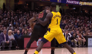 对比老詹应对芬森的干扰,面对黑贝防守的阿杜是不是略