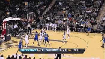 【图客团gif】1-15 肯巴·沃克上演半场超远3分压哨