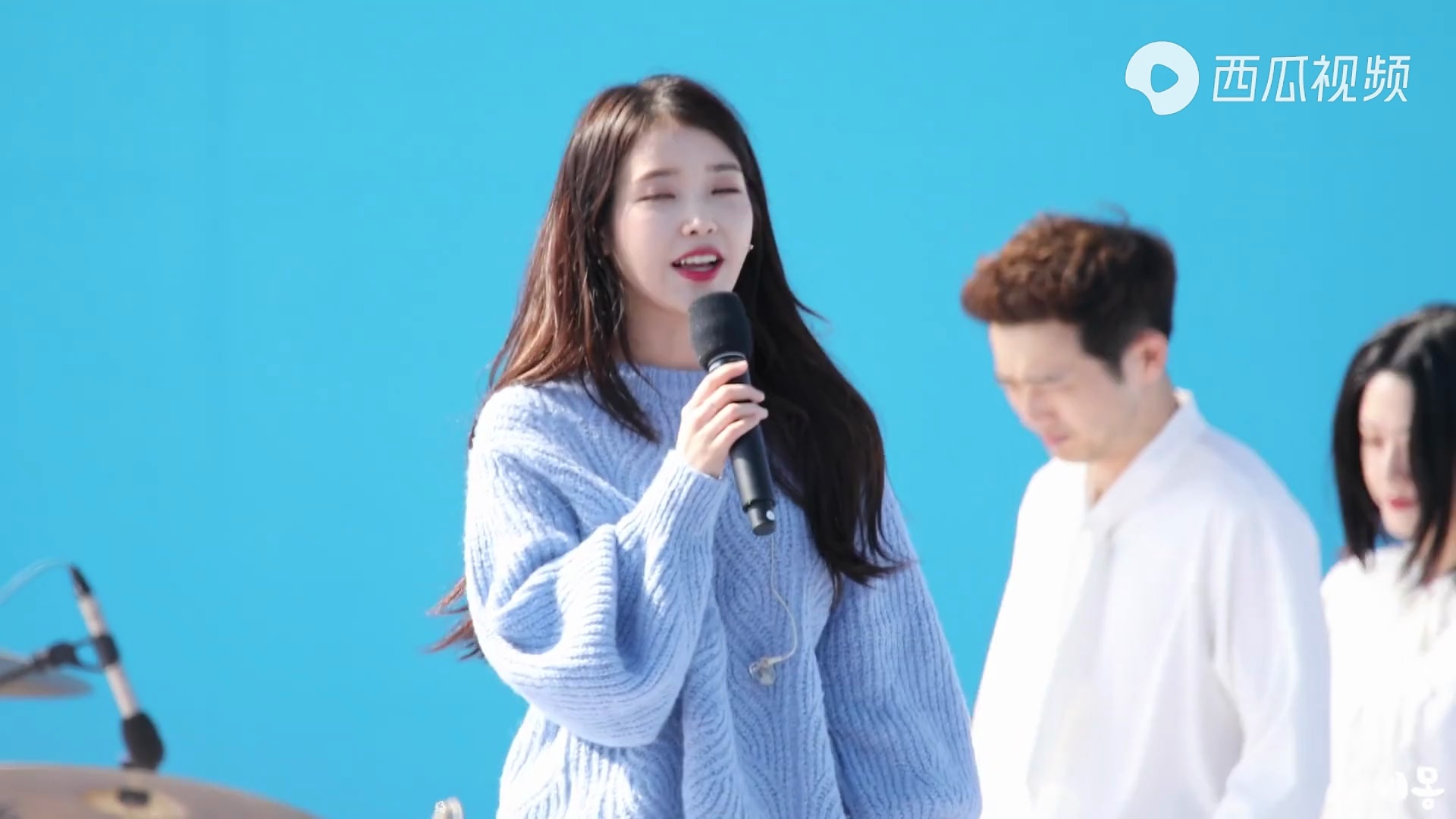 iu李知恩《你和我》三星演唱会现场,用舞蹈征服观众