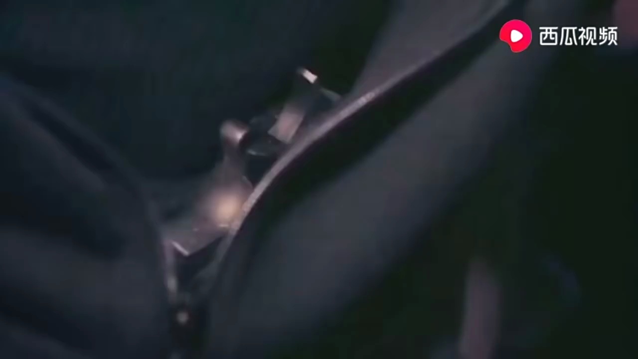 video-poster