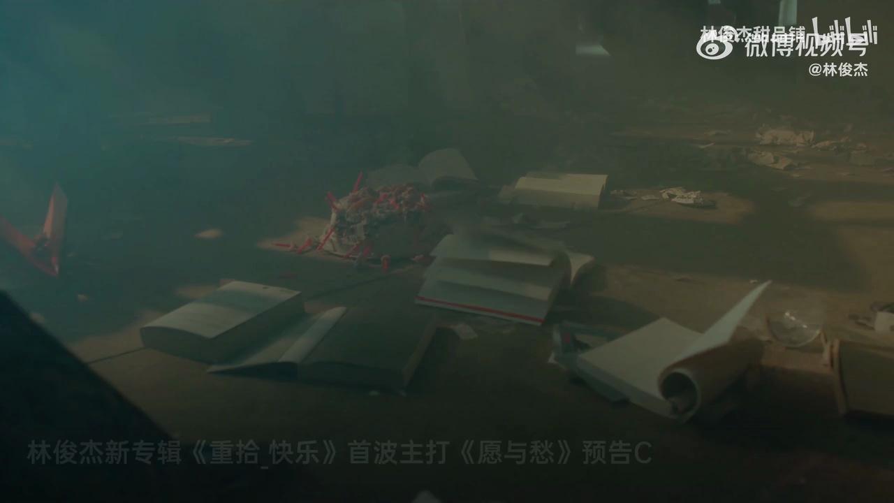 video-poster