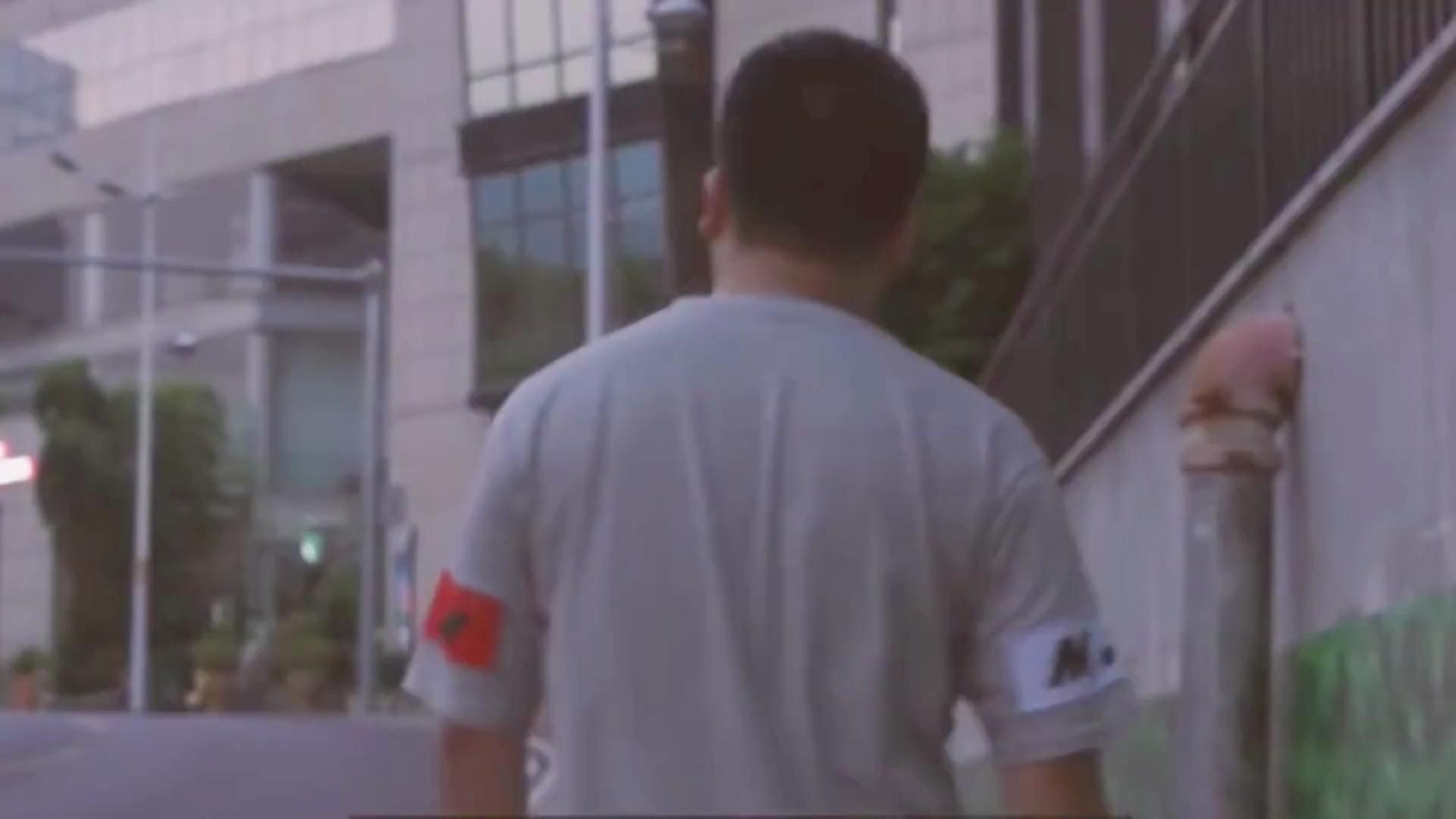 video-poster
