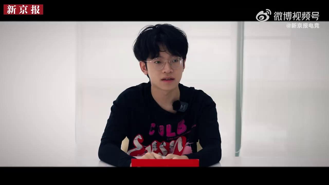 video-poster