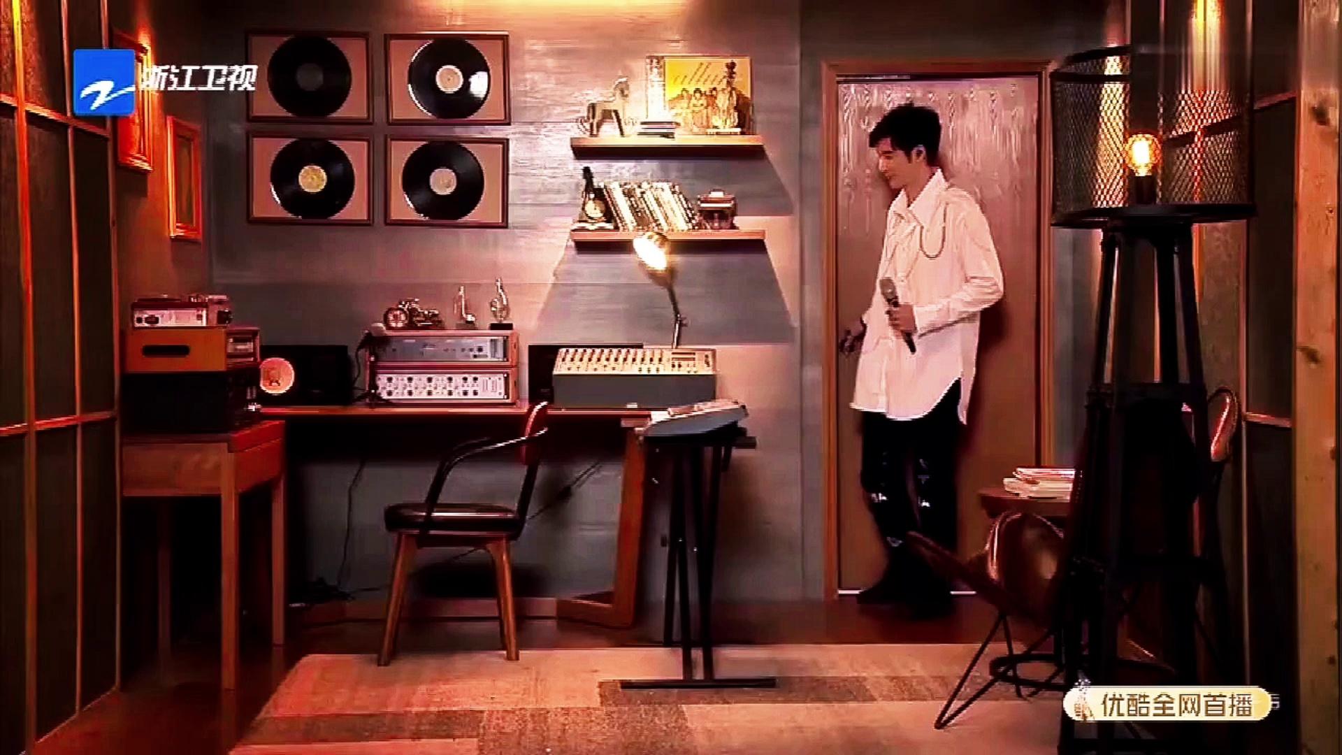 video-poster