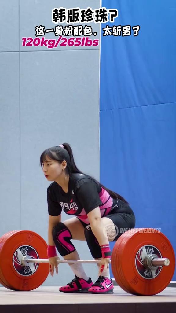 这个韩国女子举重运动员,颜值有点高啊.