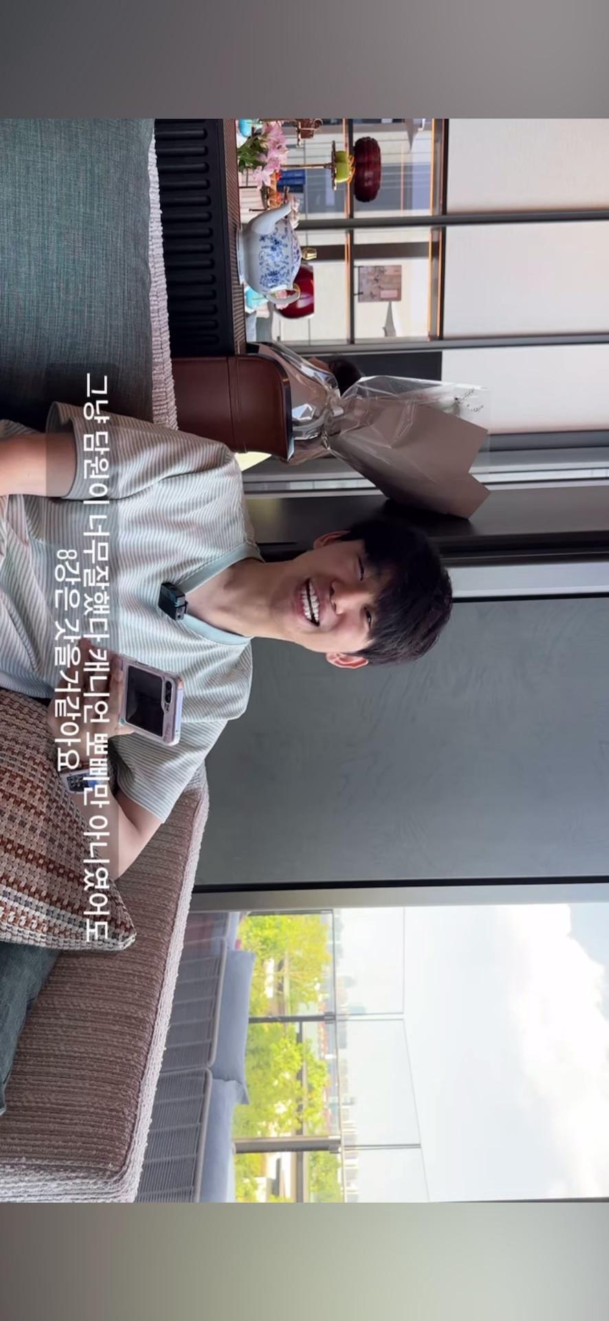 video-poster