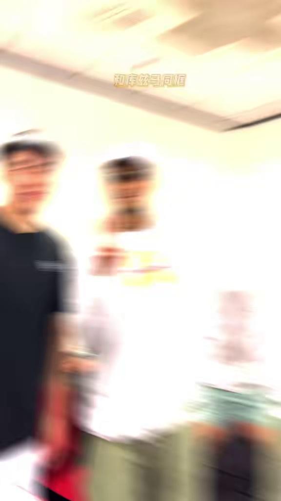 video-poster