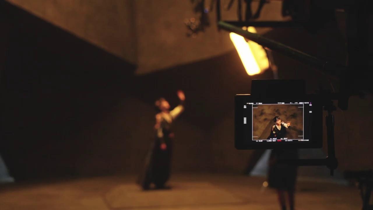 video-poster