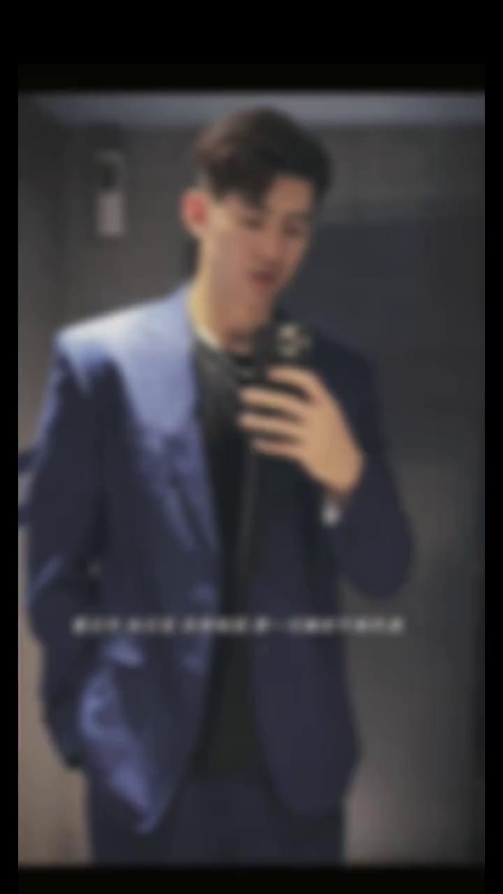 video-poster