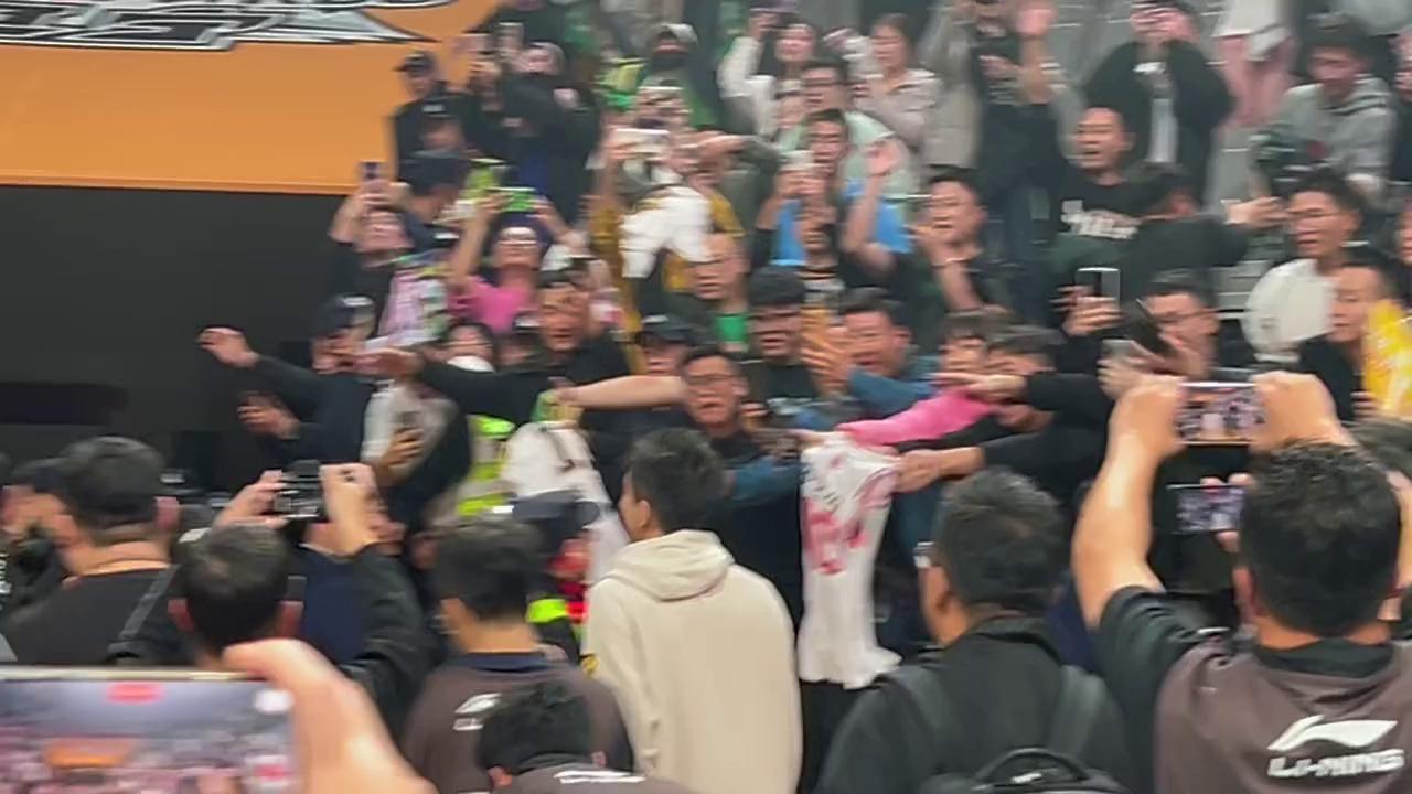 video-poster