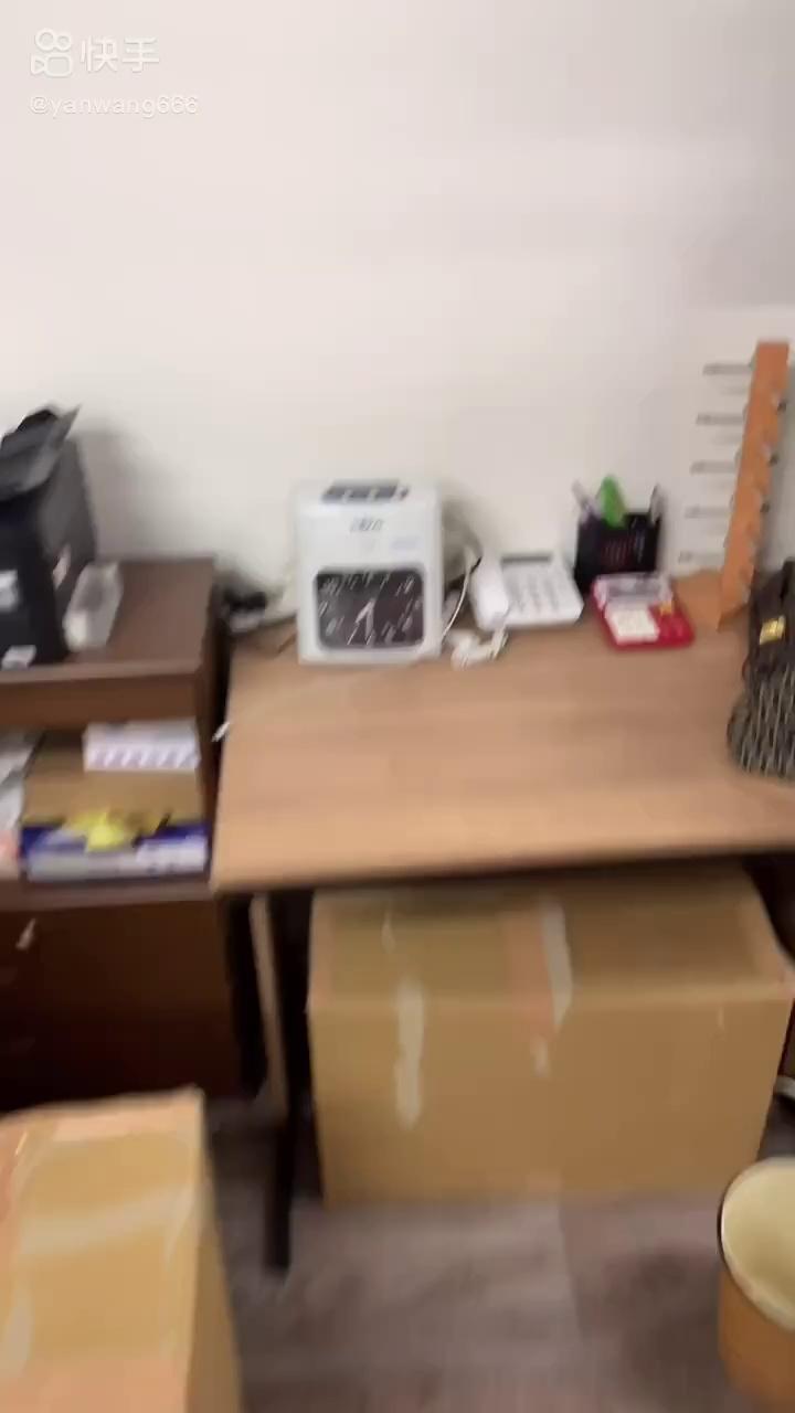 video-poster