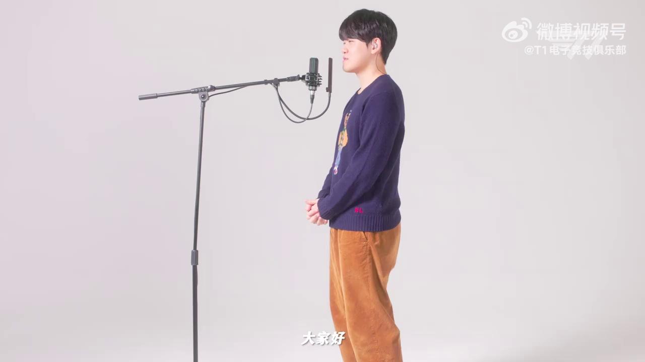 video-poster