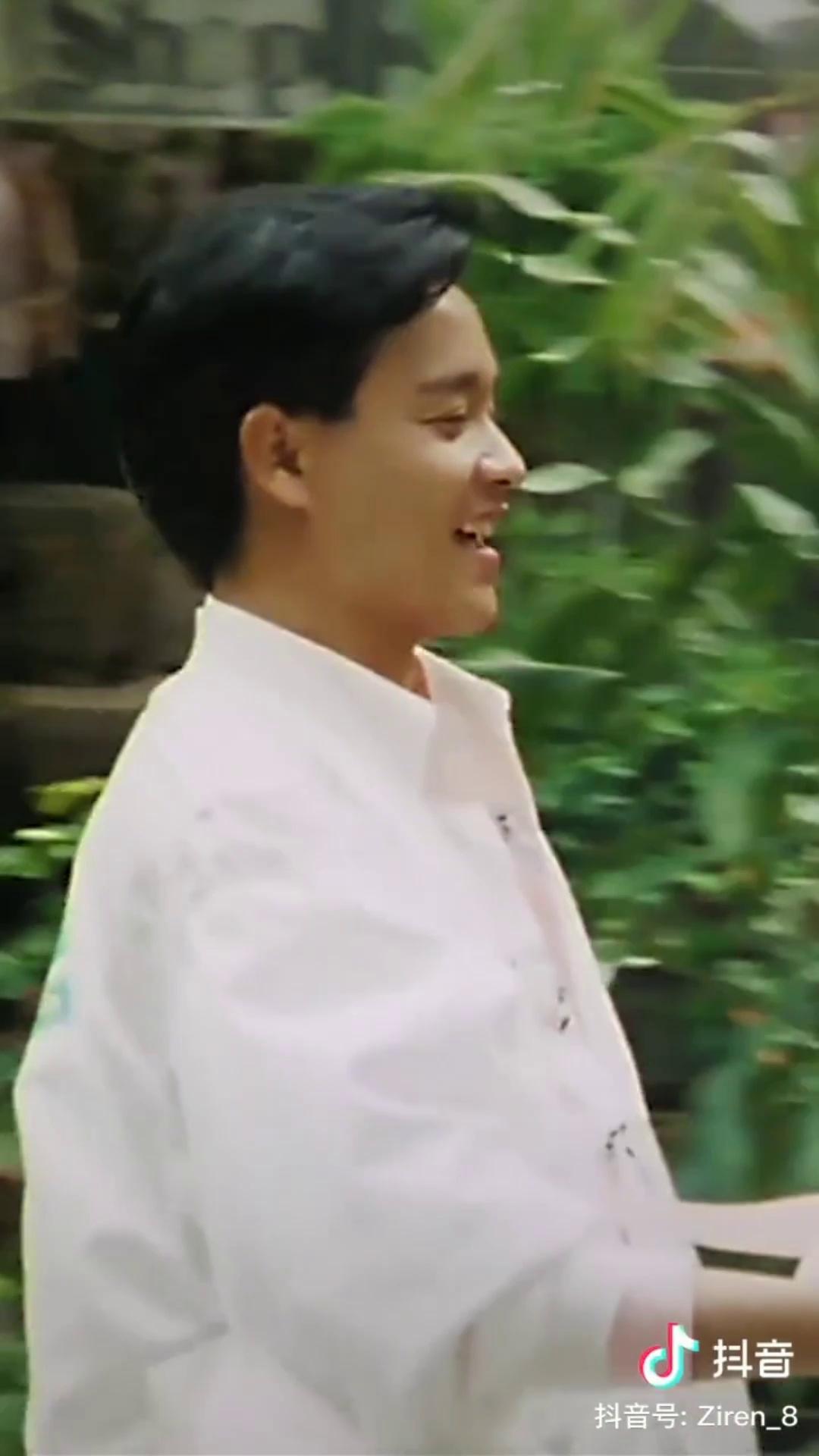 video-poster