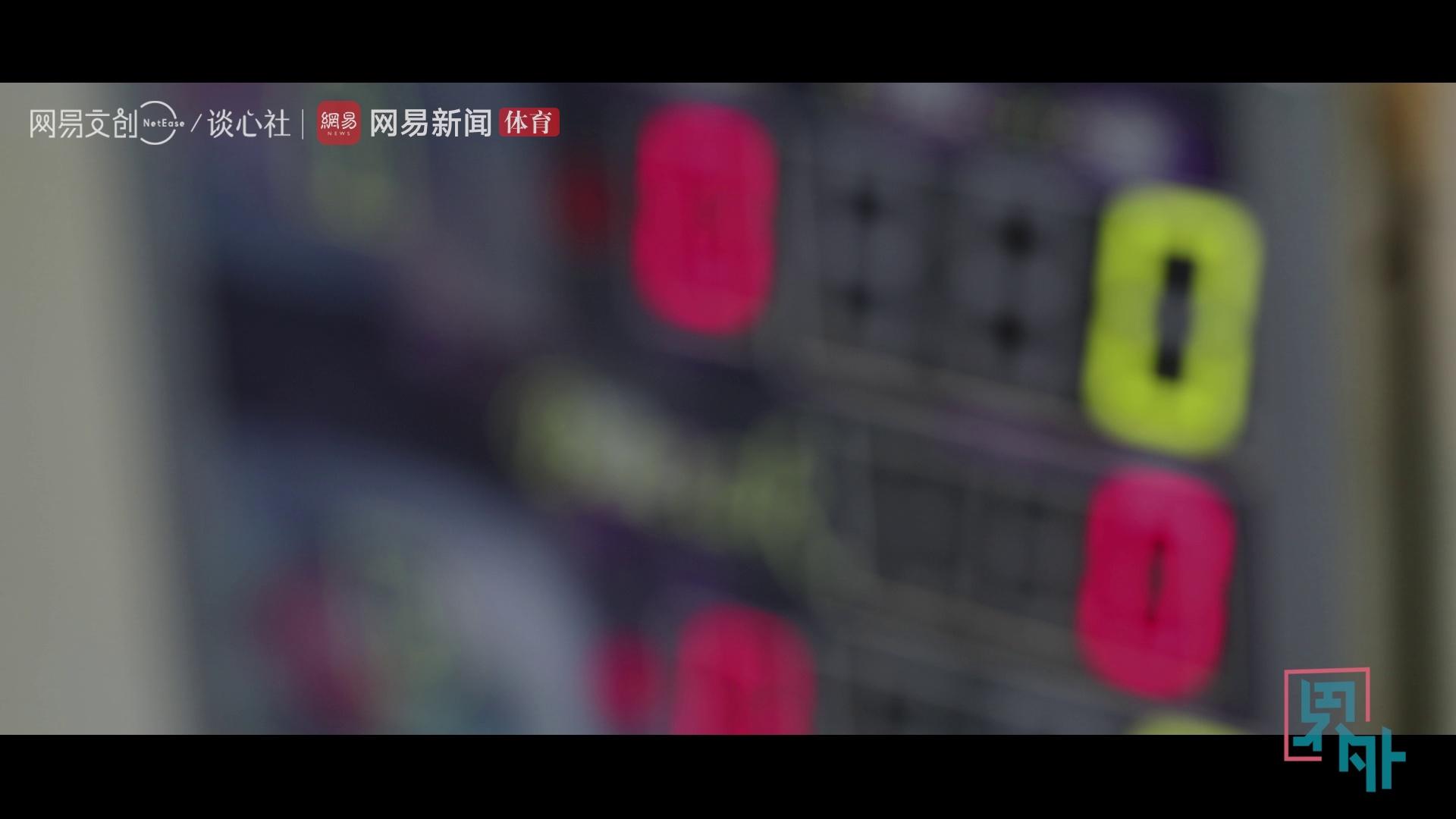video-poster