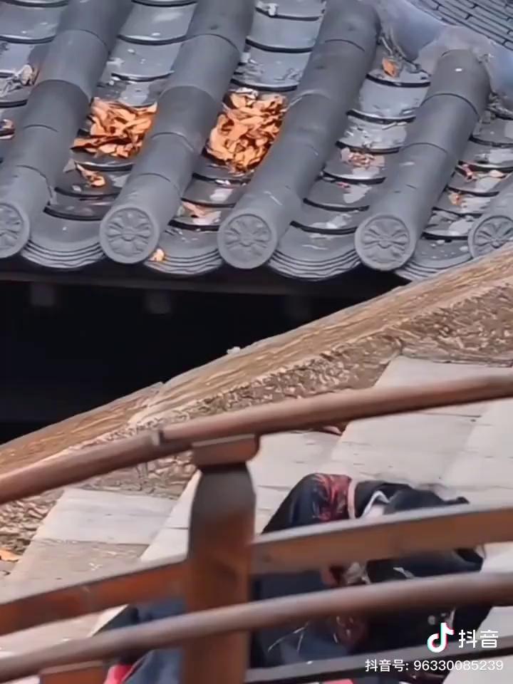 video-poster