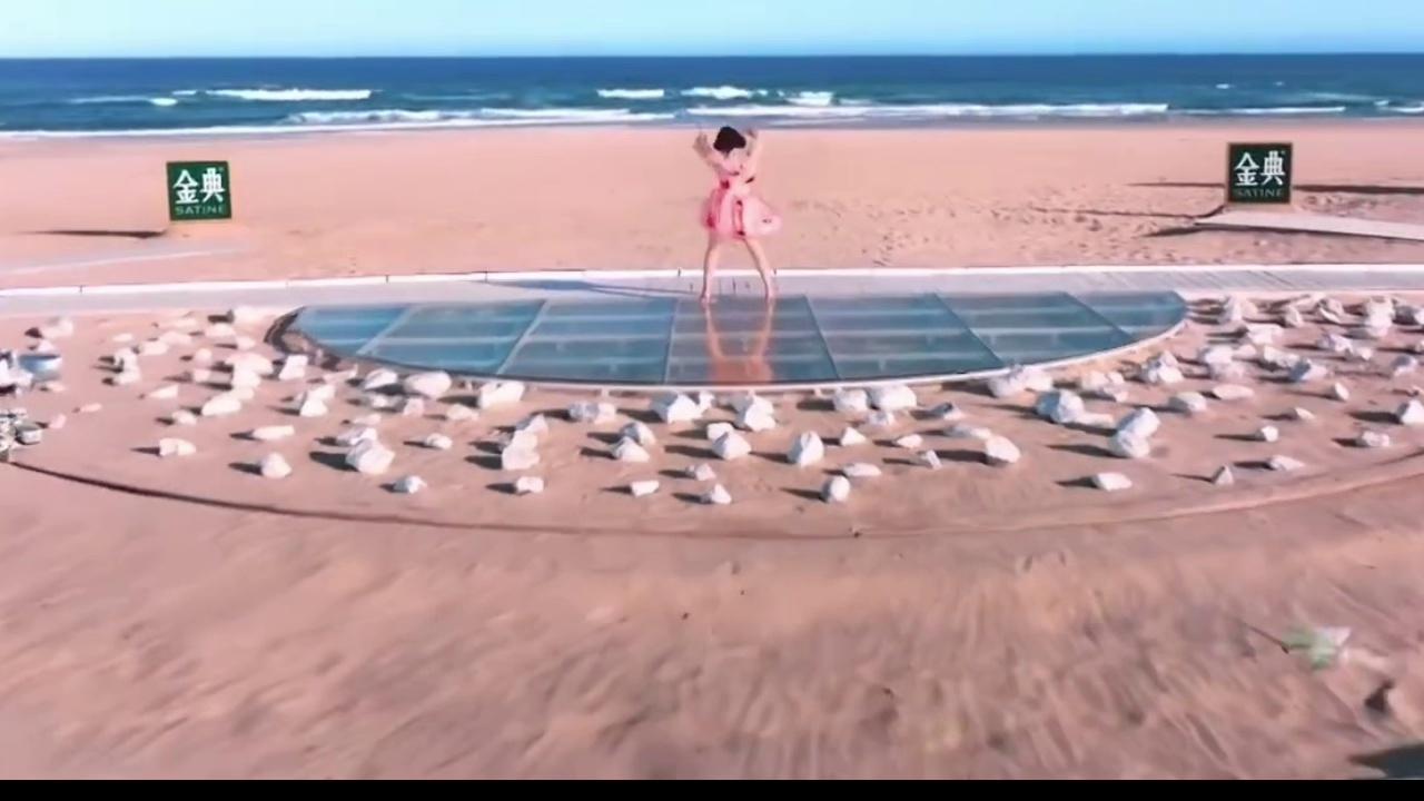 video-poster