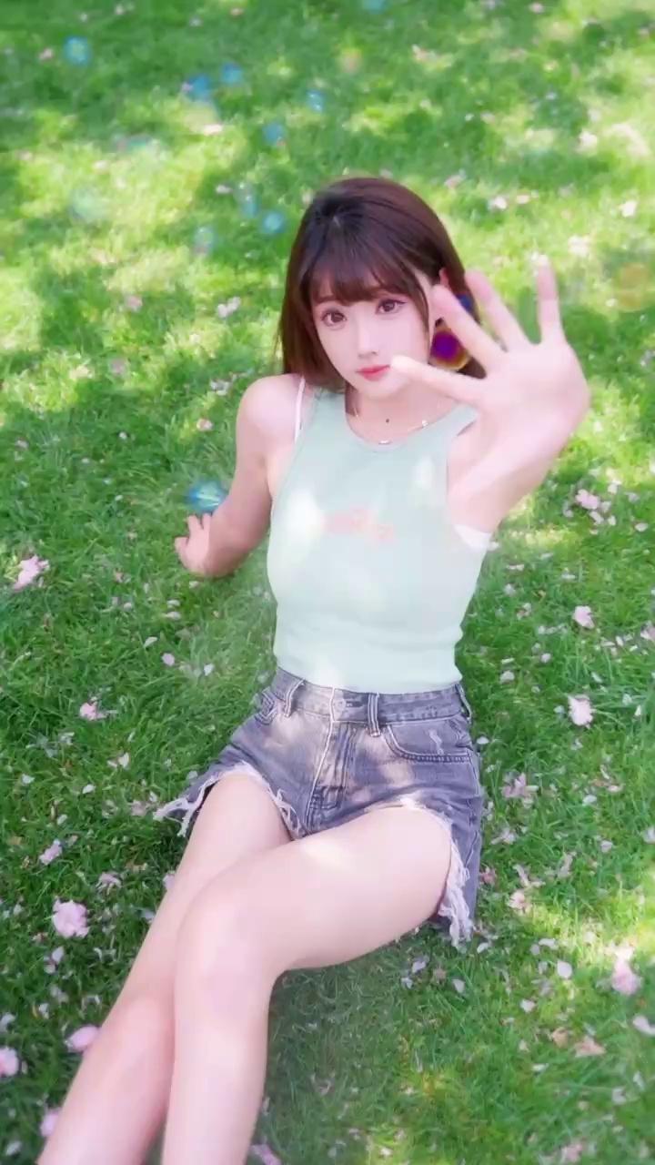 video-poster