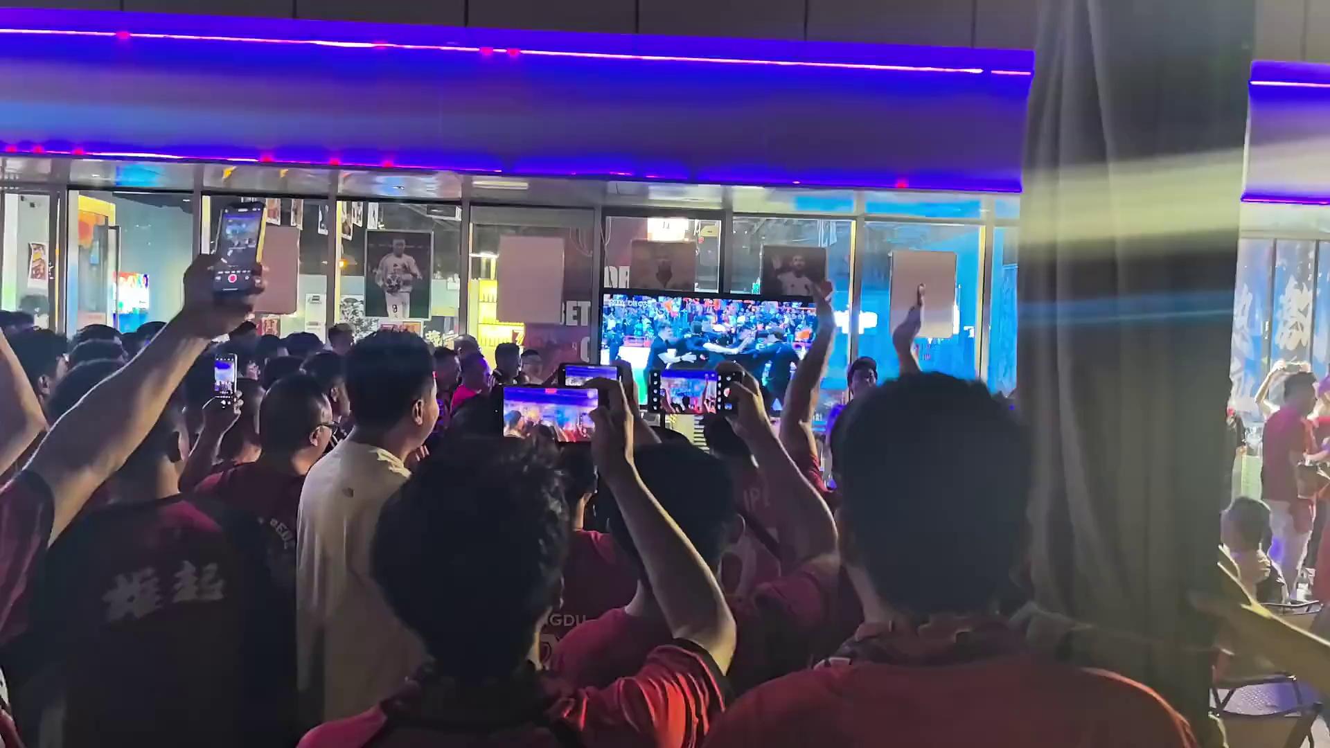 video-poster