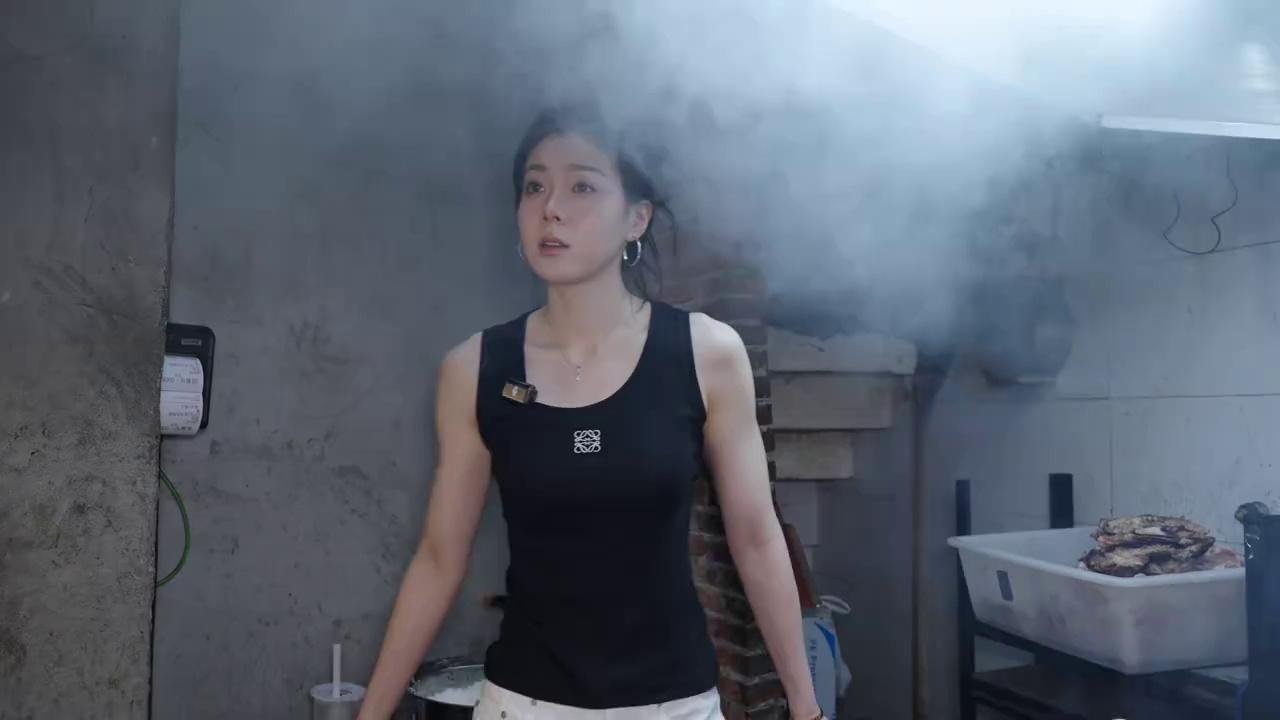 video-poster