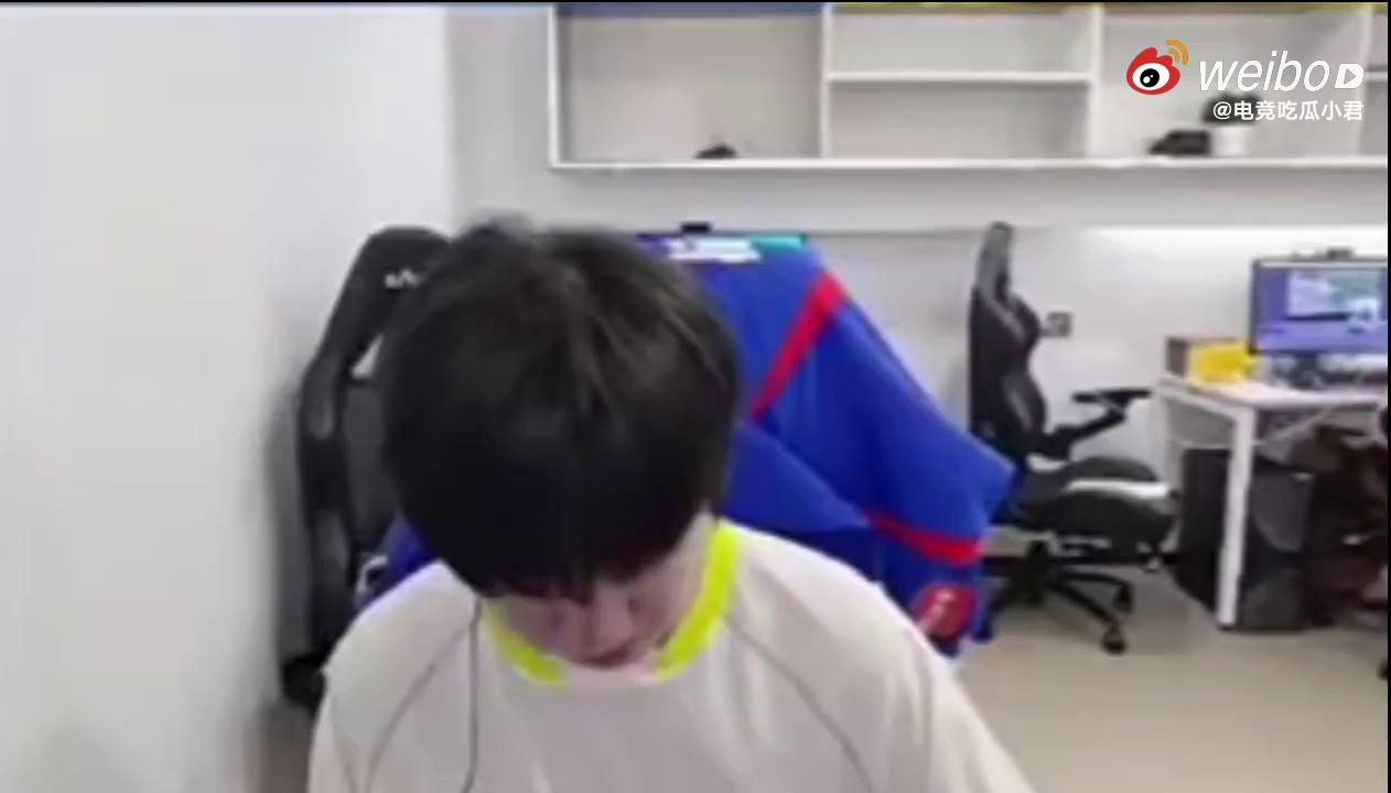 video-poster