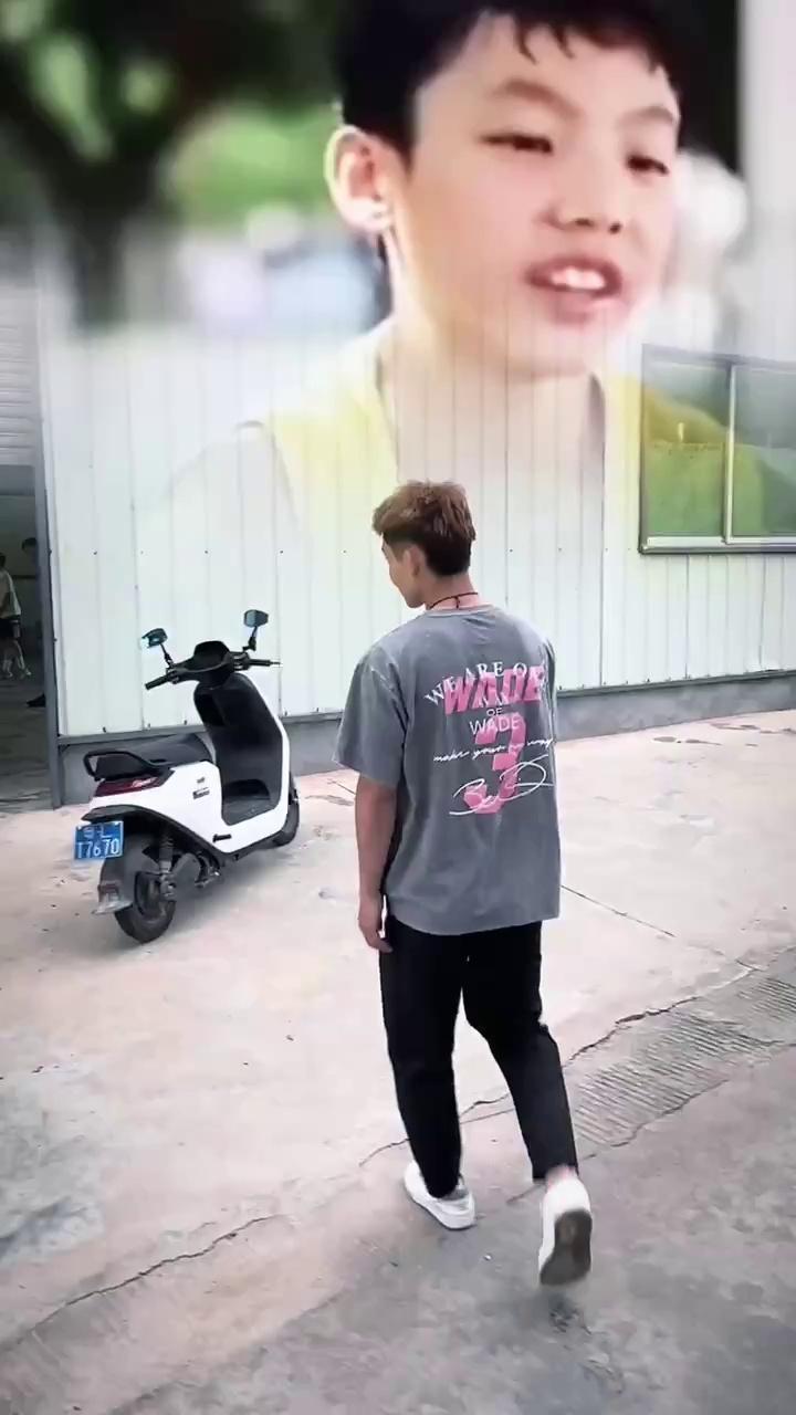 video-poster