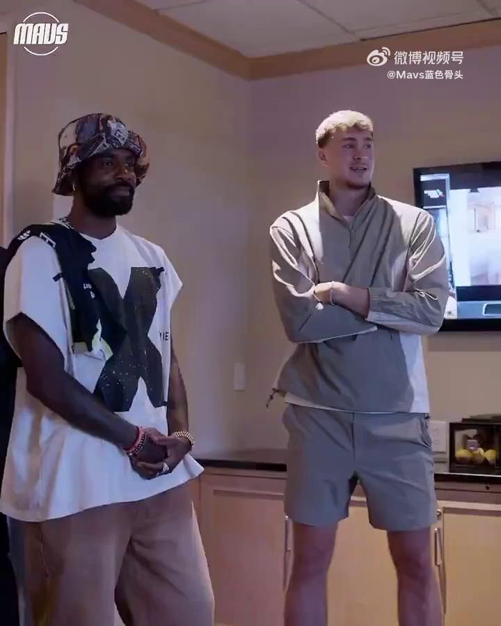 video-poster