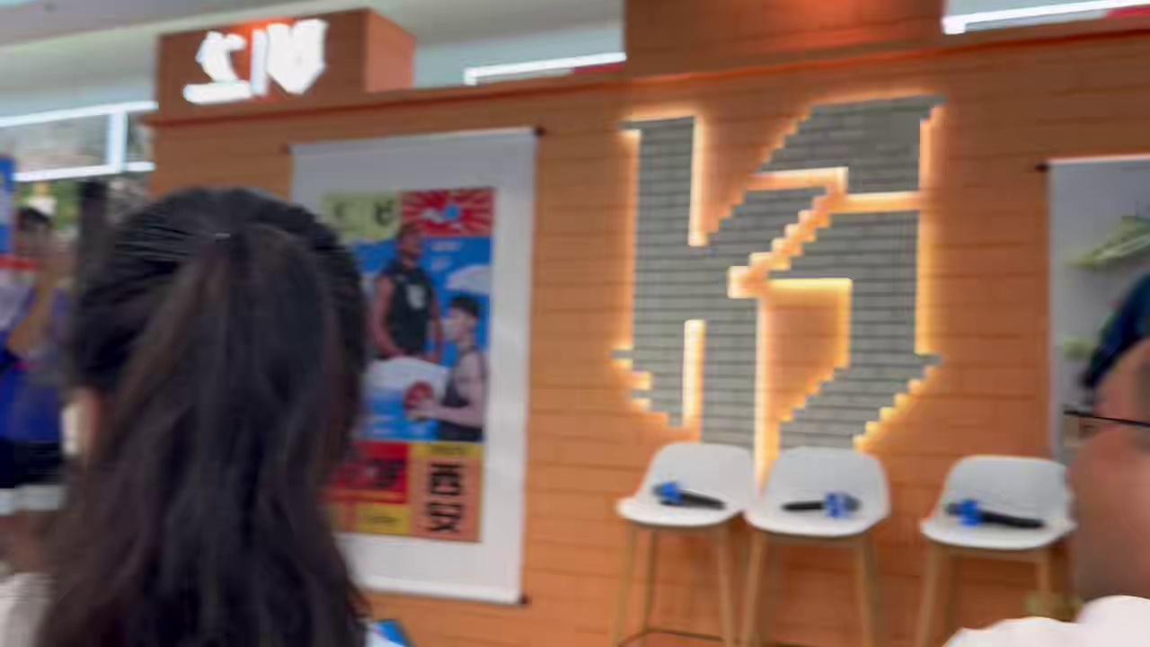 video-poster