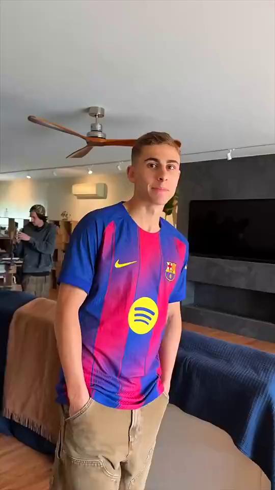 video-poster