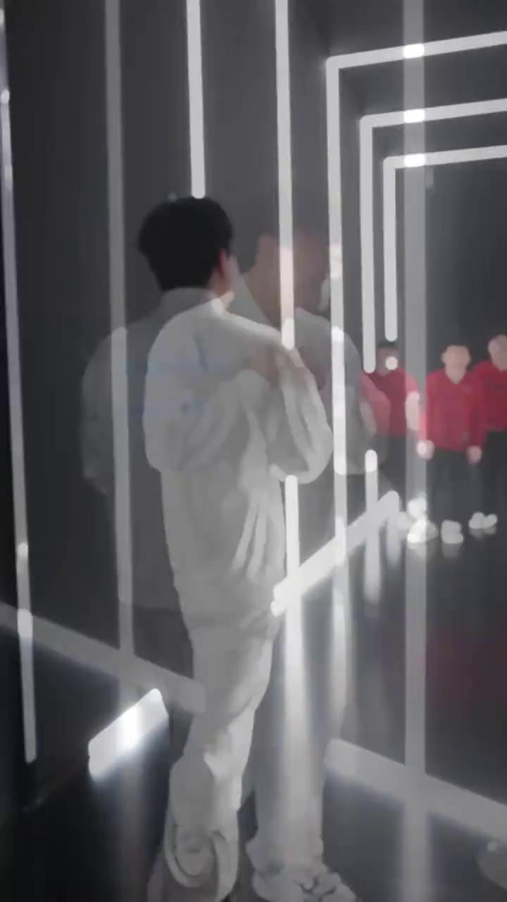 video-poster