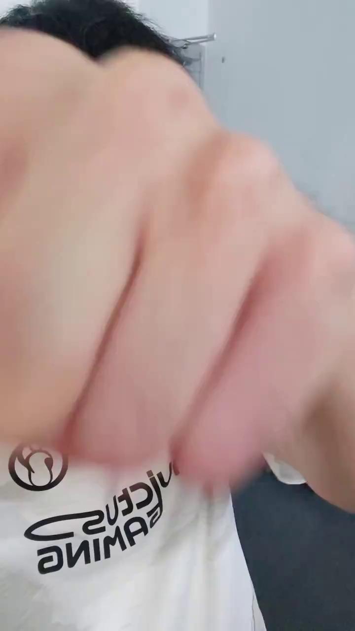 video-poster