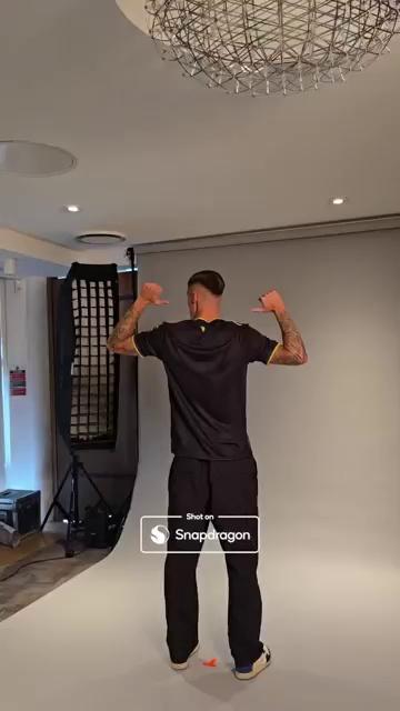 video-poster