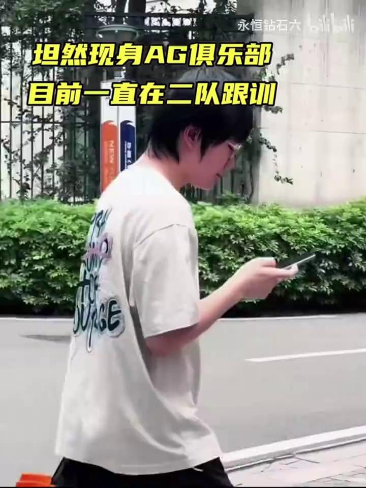 video-poster