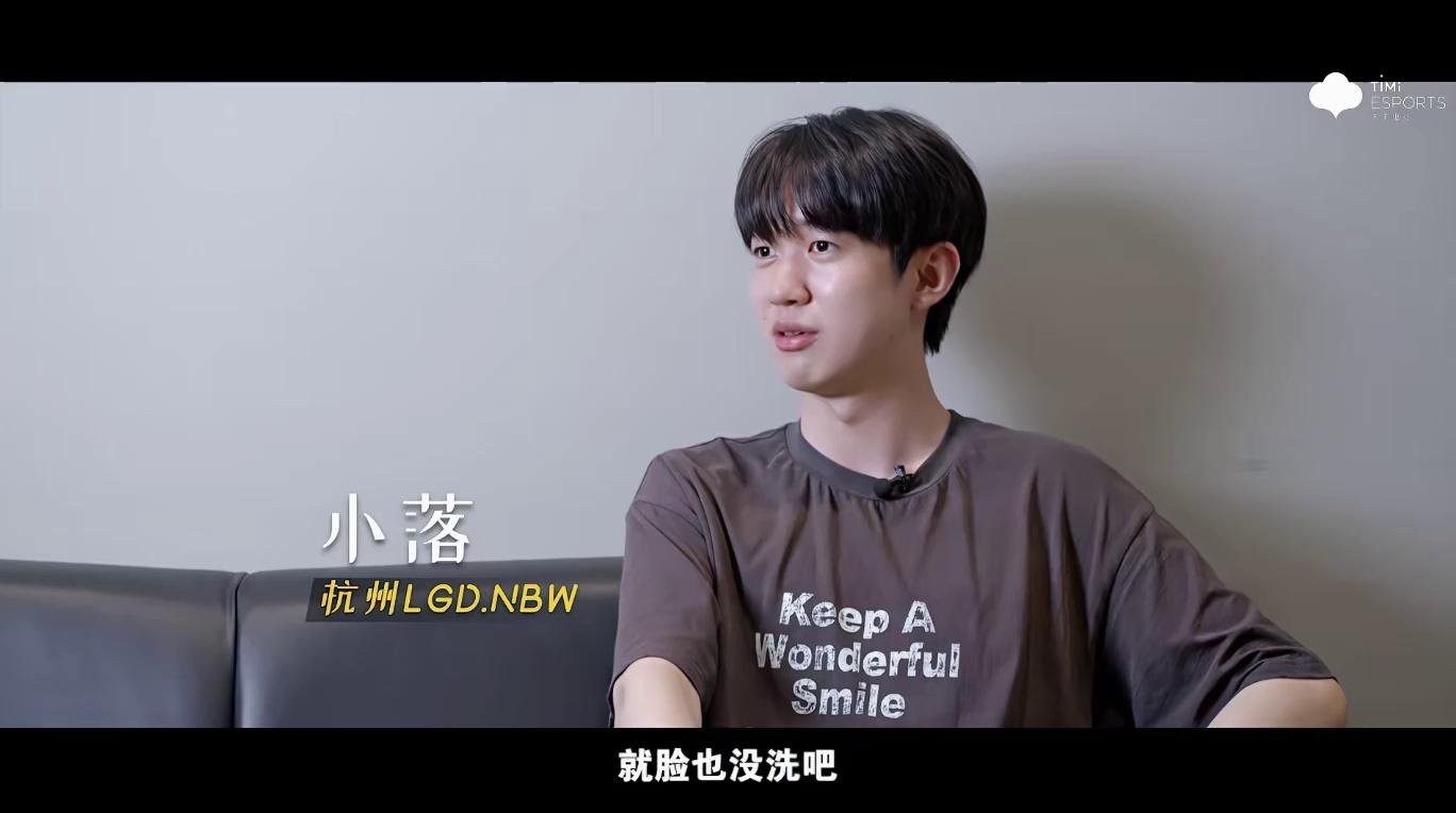 video-poster