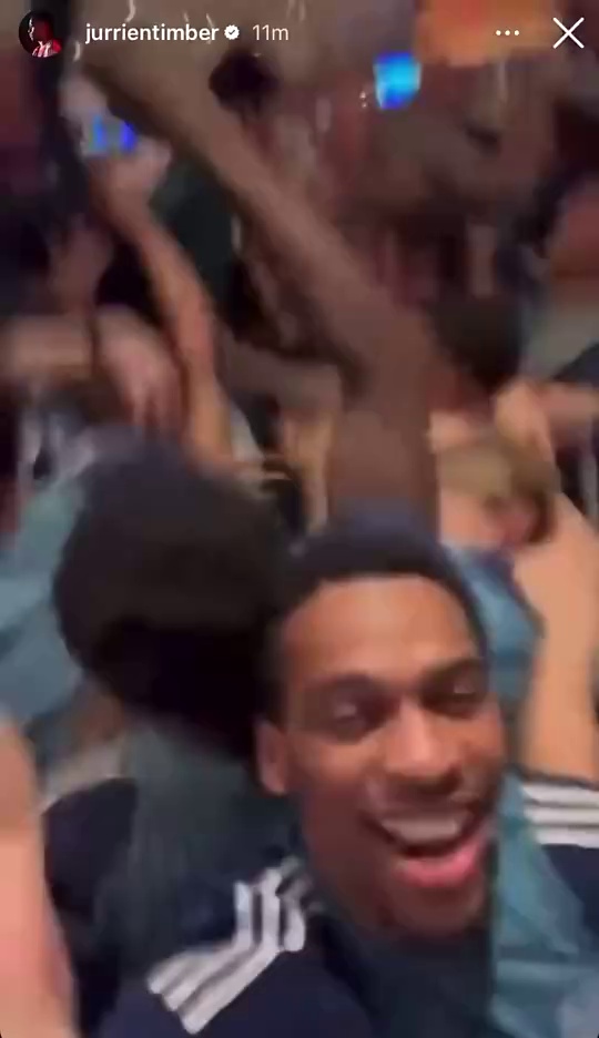 video-poster