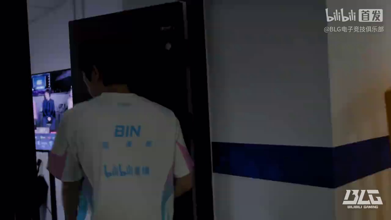 video-poster