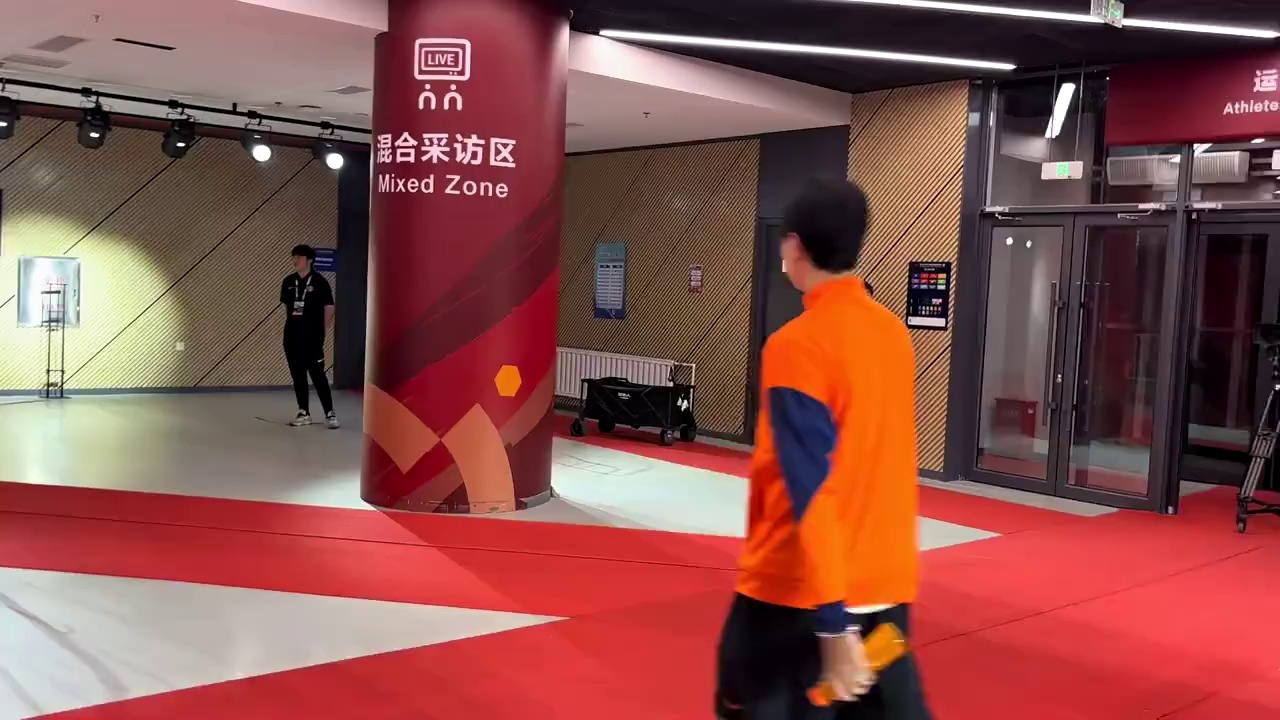 video-poster
