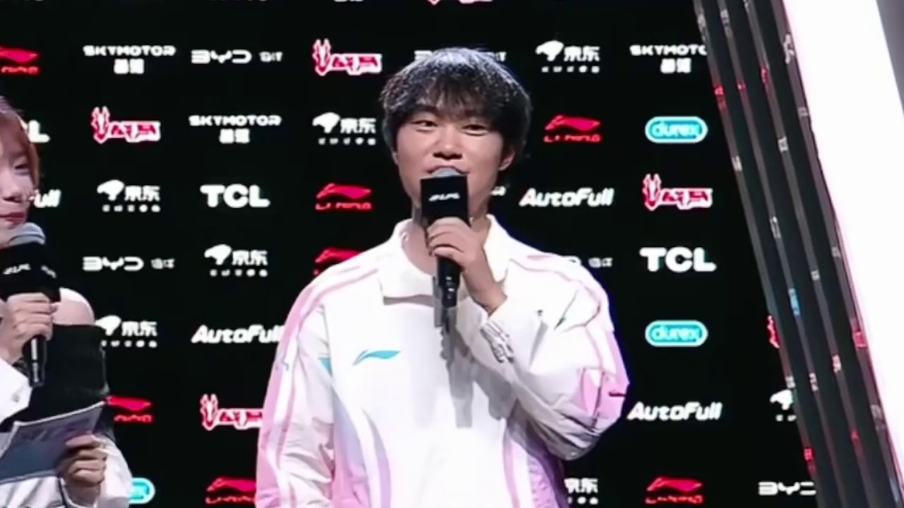 video-poster