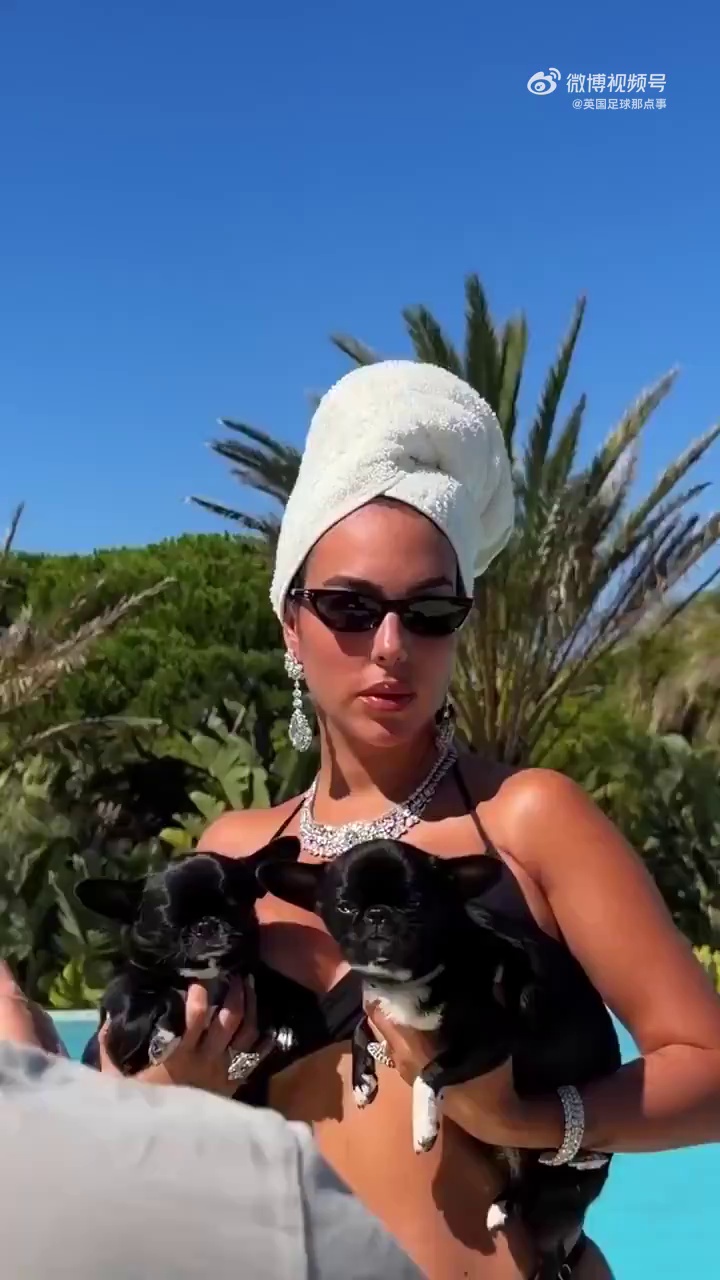 video-poster