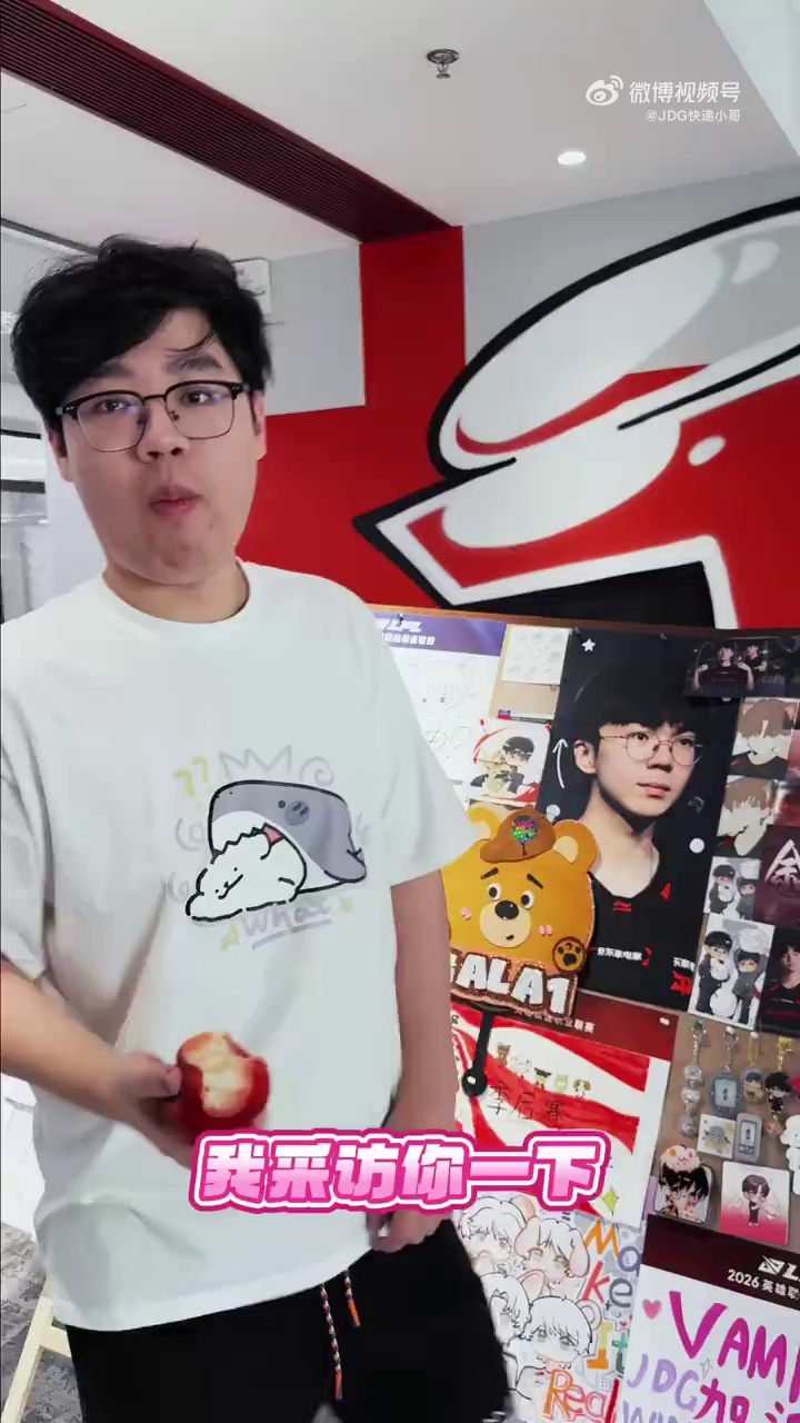 video-poster