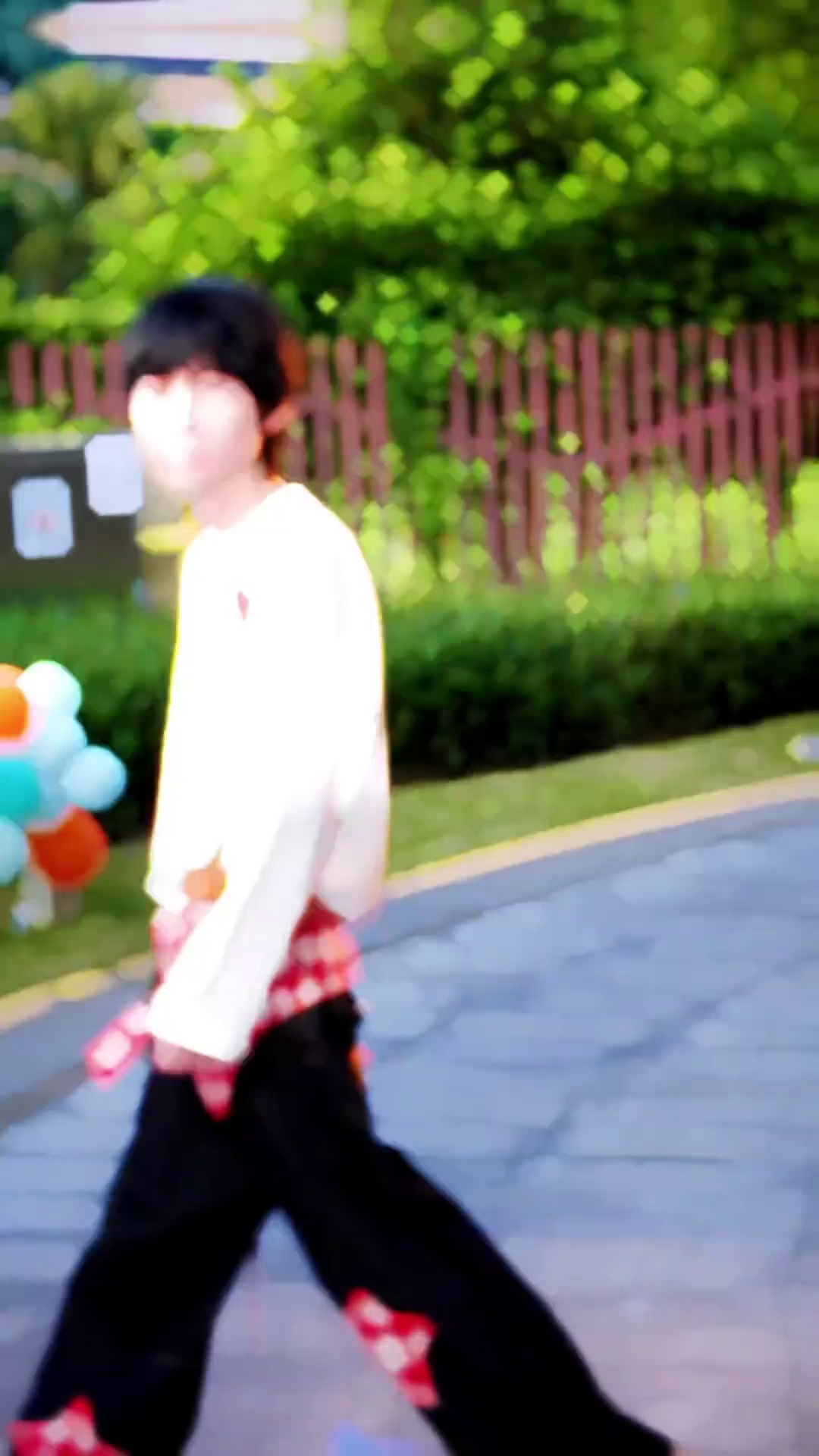 video-poster