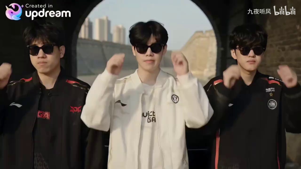 video-poster