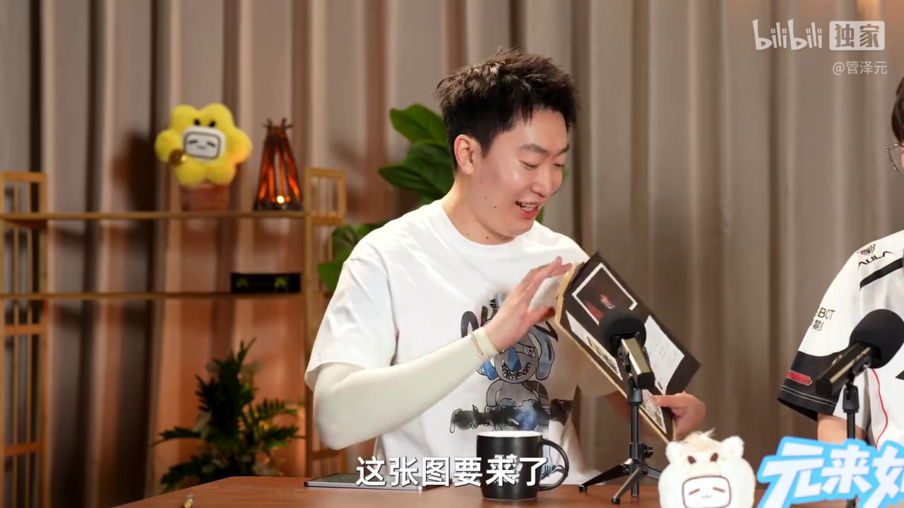 video-poster