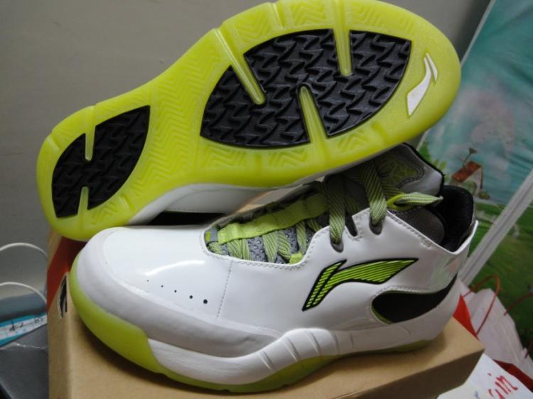 求李宁斗牛3代 6回复