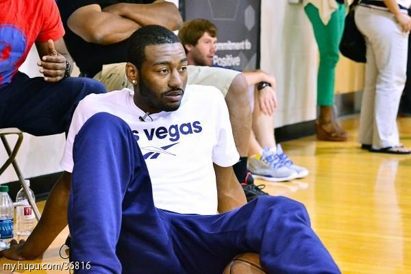 出席锐步训练营明星赛球员有:aaron harrison, aquille carr, zach