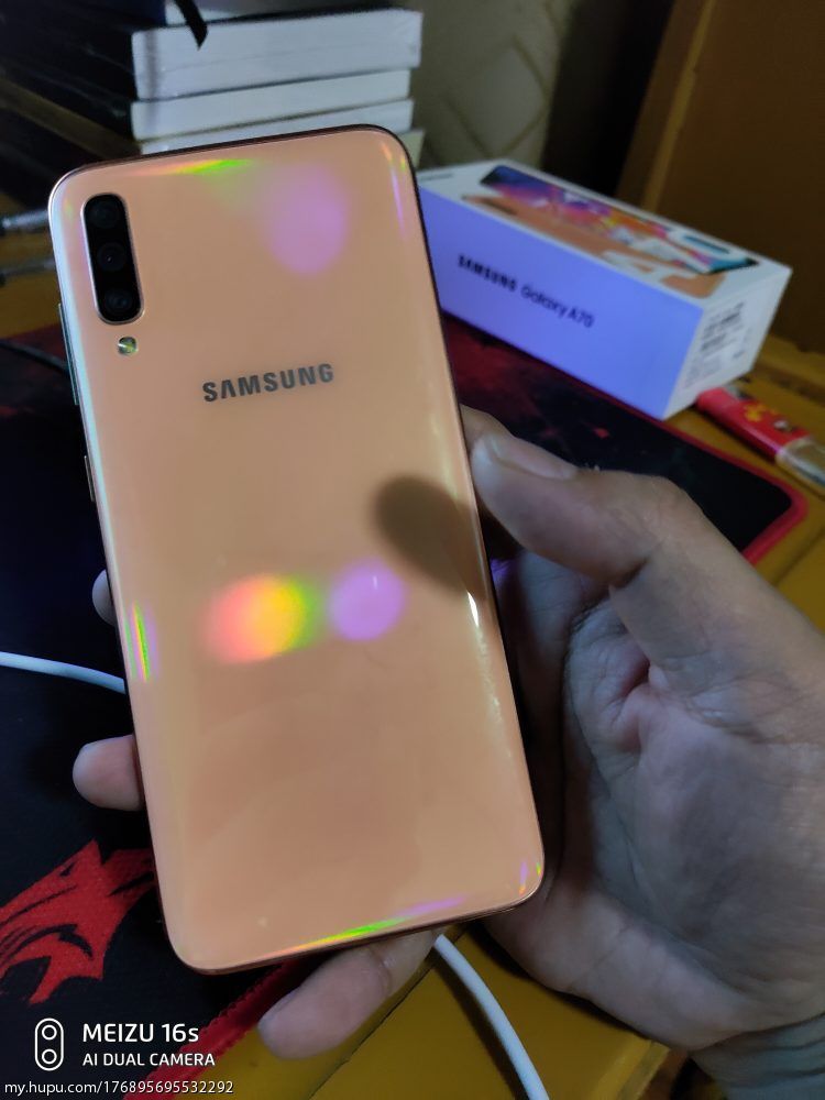 三星a70橙色8 128g上手体验和简单评测!