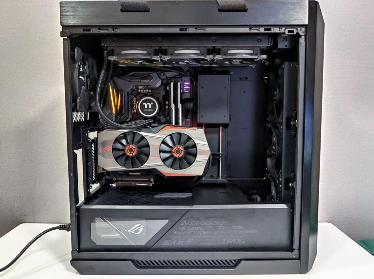 【虎扑数码评测】至臻玩家 华硕 rog strix helios太阳神 机箱