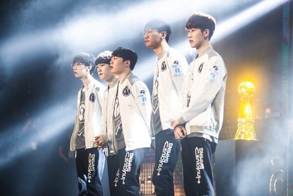 [翻译团]韩网热议ig碾压skt:大概这就是lck的现实吧